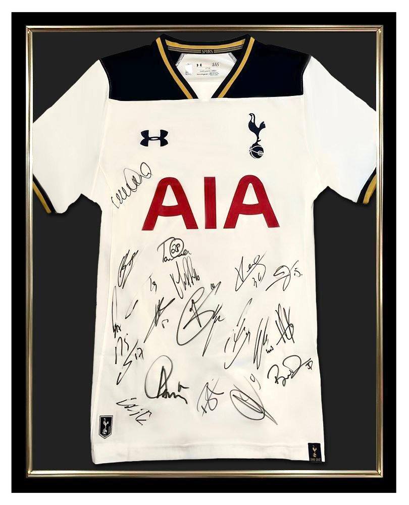 Auction opens for signed Tottenham stars’ jersey in Vietnam
