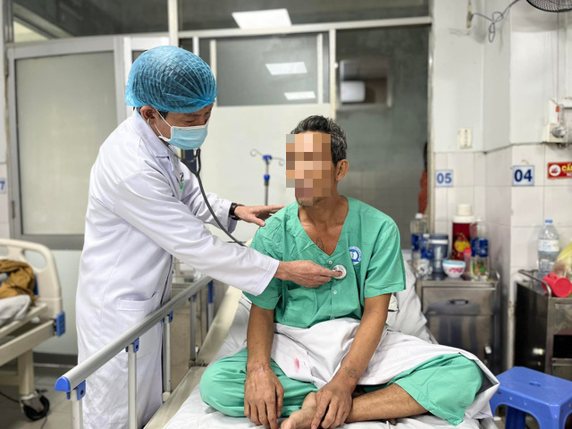 Vietnamese doctors revive patient with cardiac arrest