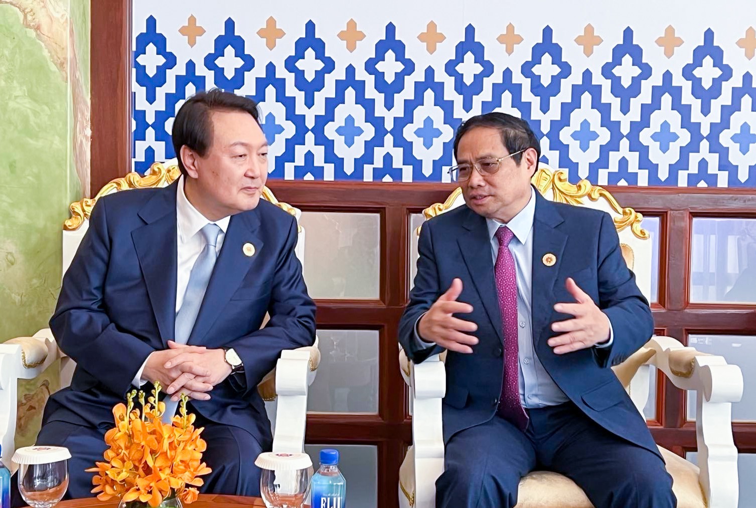 Vietnamese PM meets S.Korean president, Indian vice president in Phnom Penh