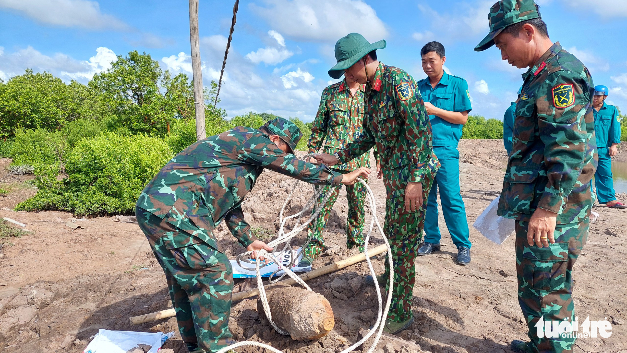 112kg wartime bomb found in shrimp pond in Vietnam’s Mekong Delta