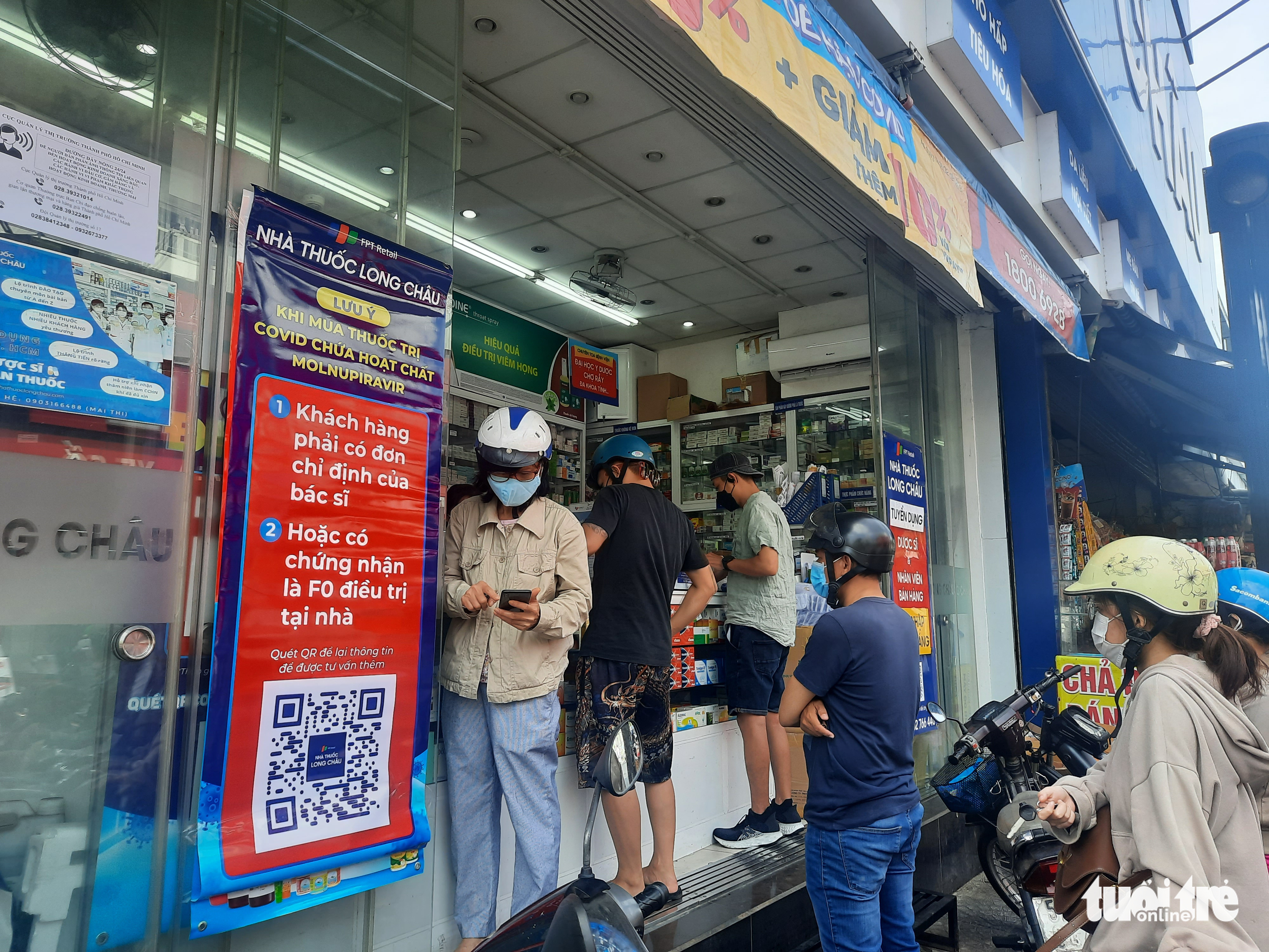 Modern pharmacies thrive in Vietnam