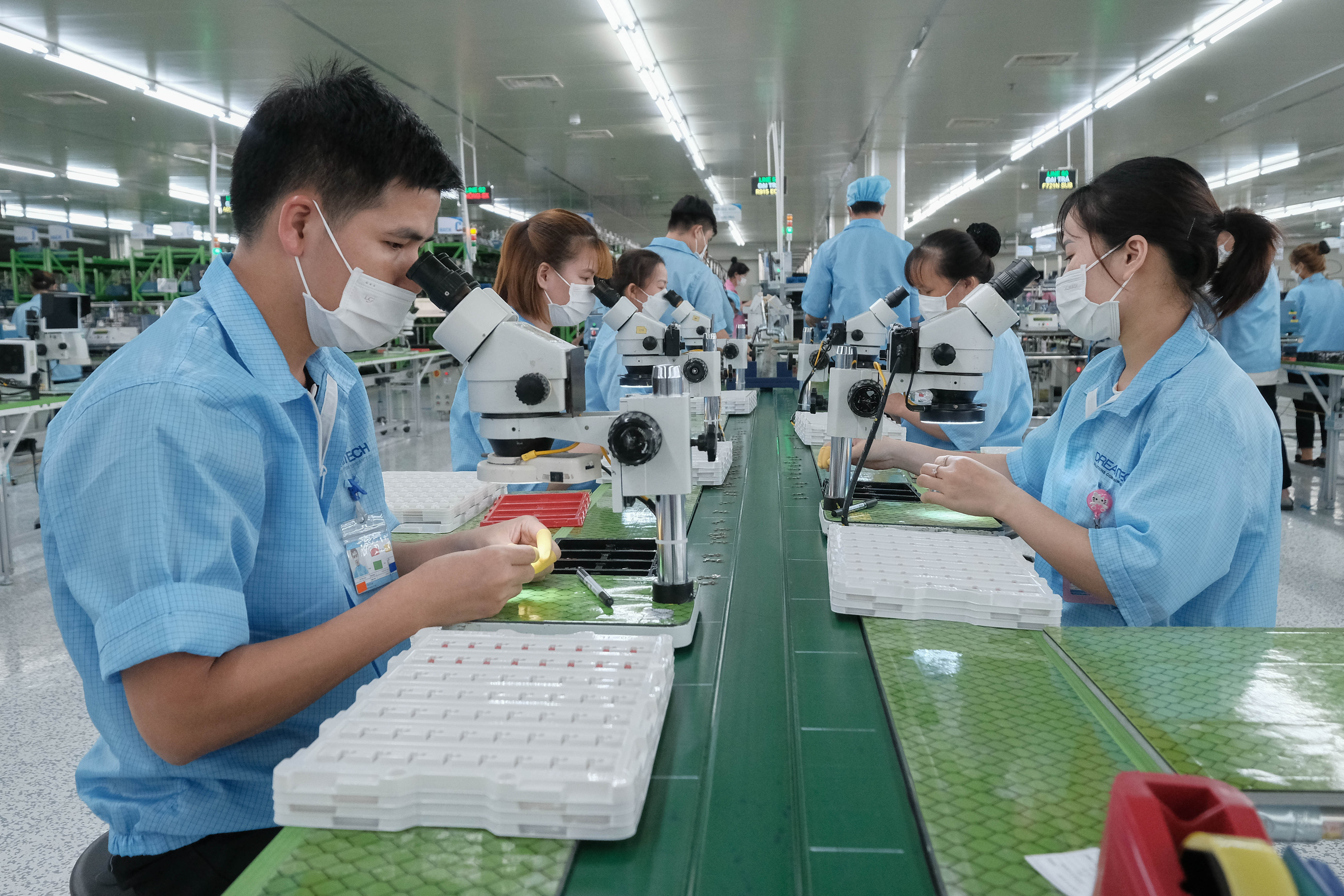 Over 41,500 workers lose jobs in Vietnam in latter half of 2022