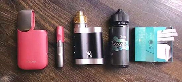 8 Hanoi students hospitalized after vaping