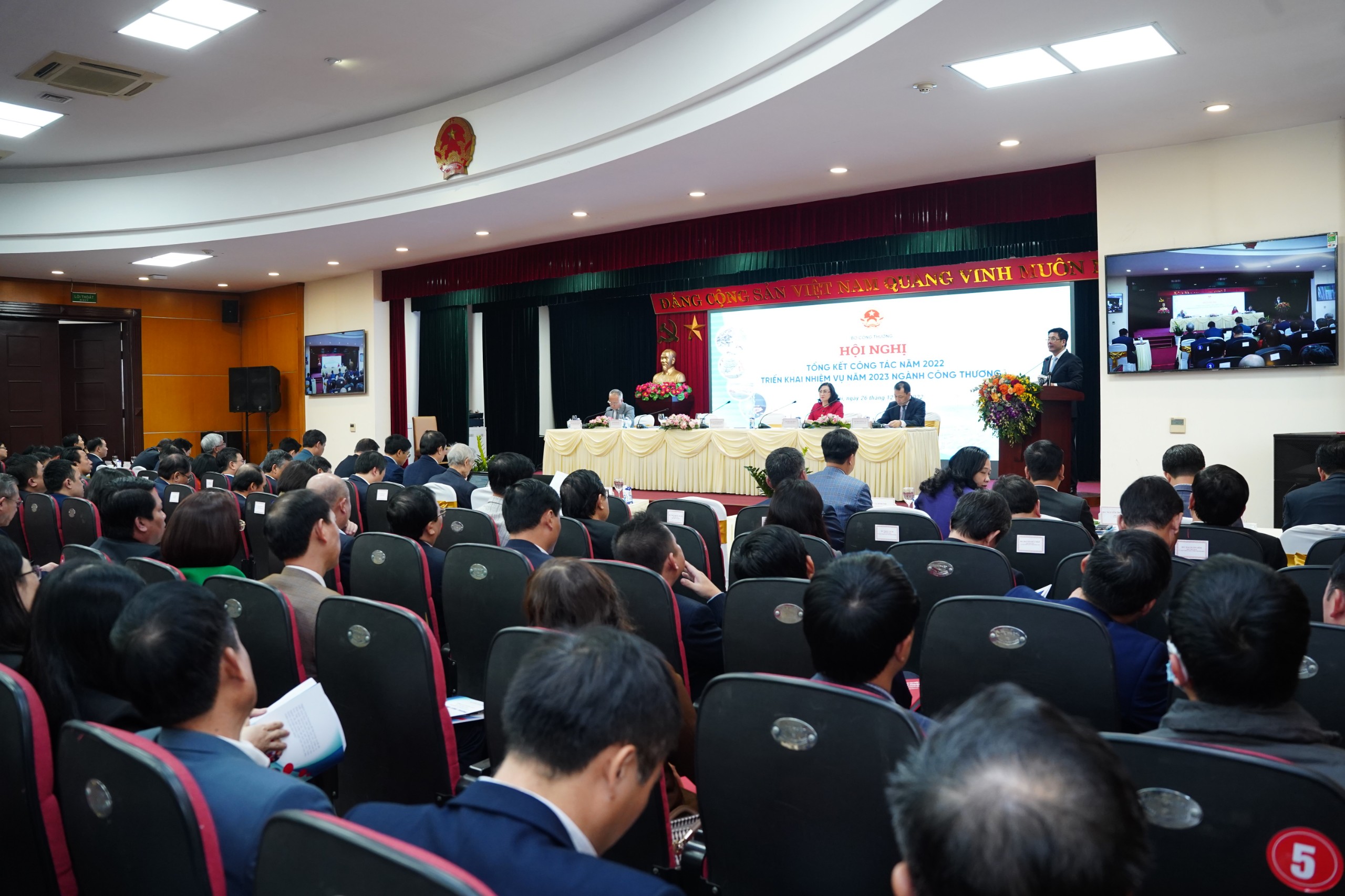 Vietnam’s 2022 trade turnover to hit $732bn: ministry