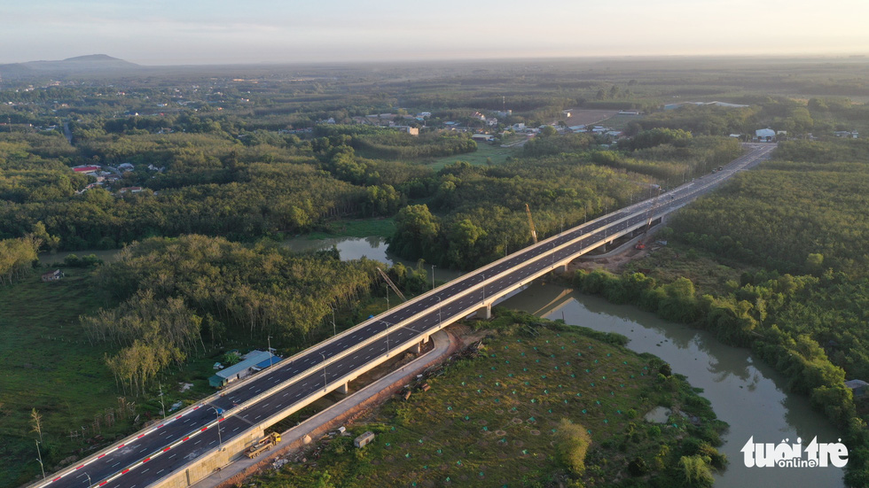 Bridge, road project connecting Binh Duong, Tay Ninh inaugurated