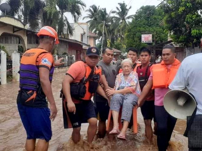 Philippine death toll from Christmas rains and floods rises to 13