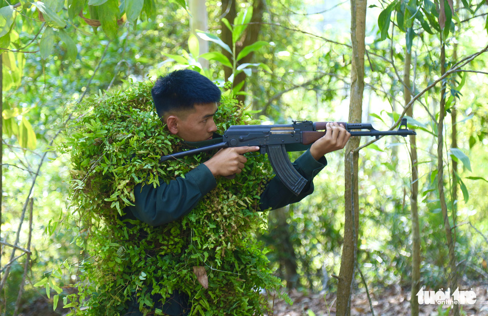 Vietnam’s mobile police undergo anti-terrorism exercise