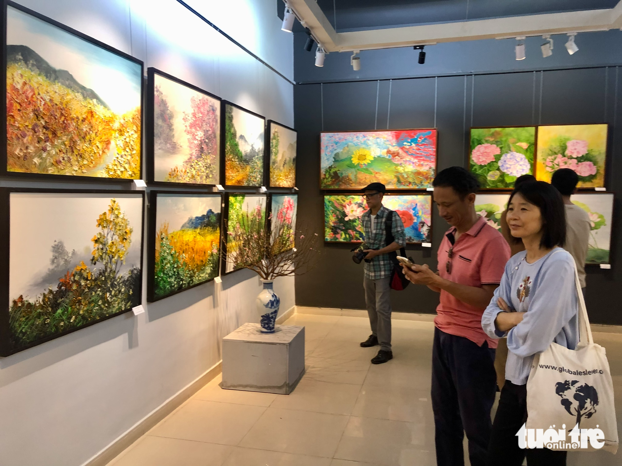 Exhibition showcases 160 spring paintings in Ho Chi Minh City