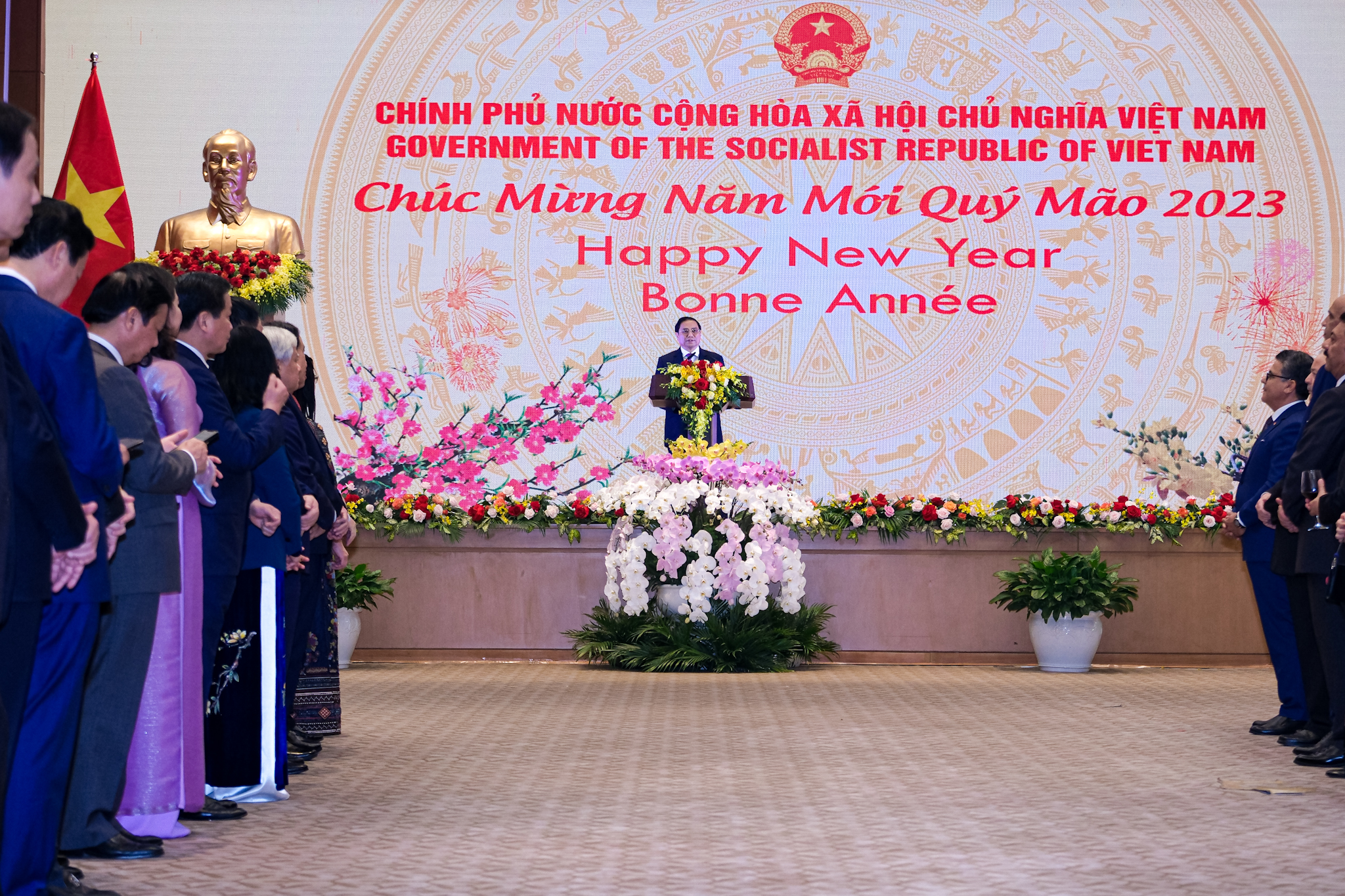 Vietnamese premier hosts banquet for diplomatic corps ahead of Tet holiday