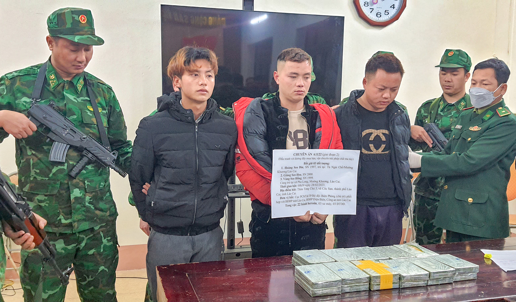 Drug traffickers nabbed after driving into officers in northern Vietnam