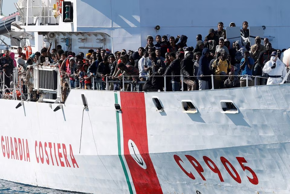 More than 1,300 migrants brought ashore in Italy after multiple rescues