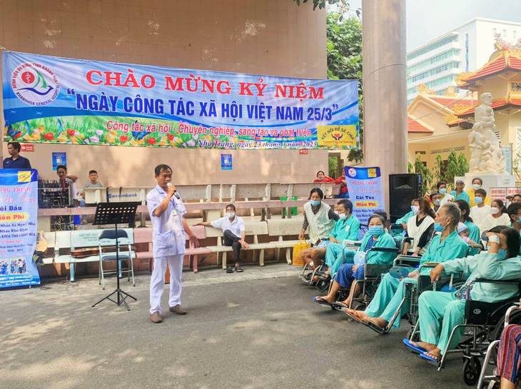Doctors spread positivity to patients in south-central Vietnam