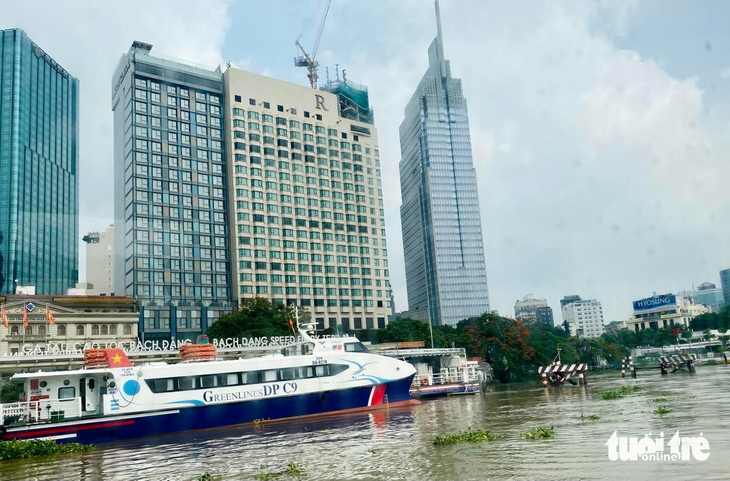 In downtown Ho Chi Minh City, inland waterway port suspended