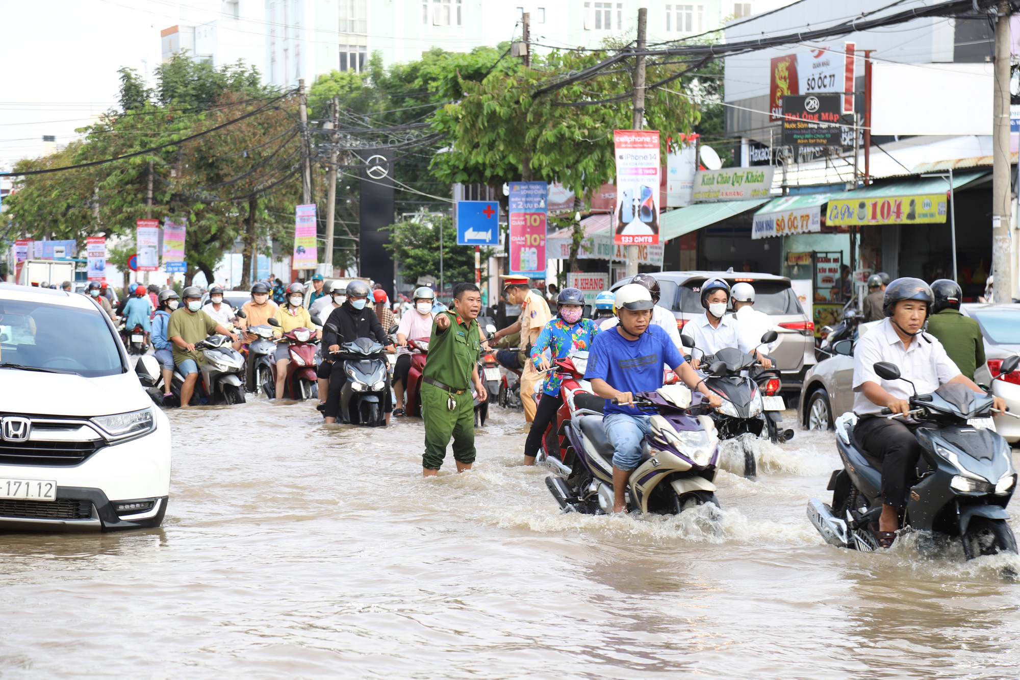 In Vietnam, proposal quotes $341mn to expand 7km road section
