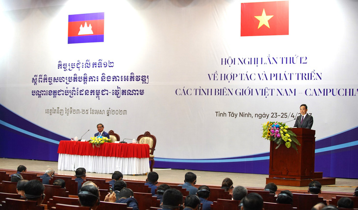 Vietnam, Cambodia host conference on border cooperation and development
