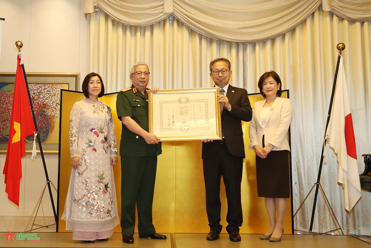 Former Vietnamese deputy defense minister receives Japan’s Order of the Rising Sun