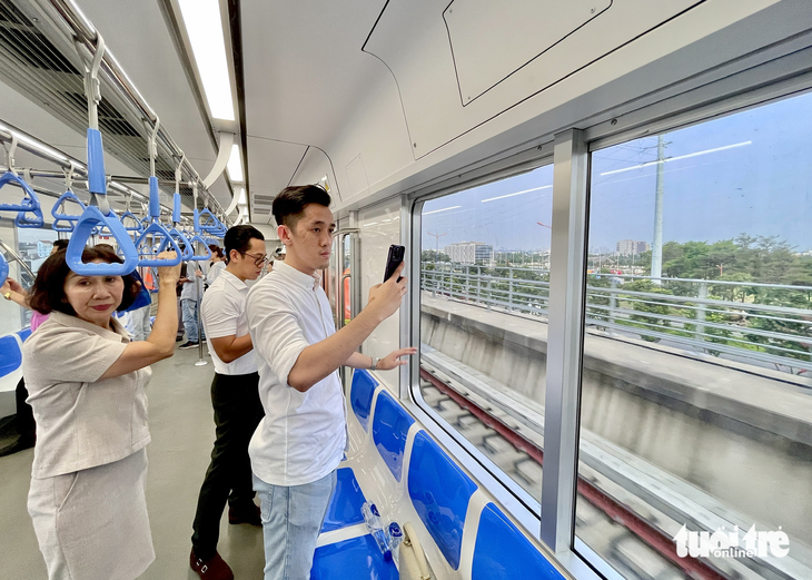 Ho Chi Minh City’s first metro line investor proposes 1-month free rides