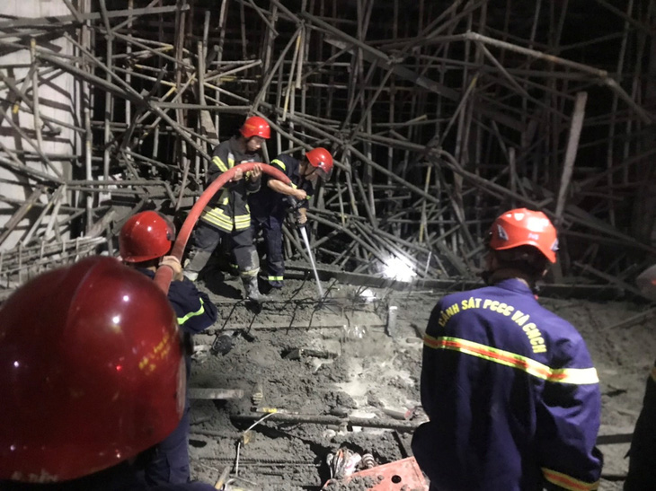 Scaffolding collapse kills two in Da Nang