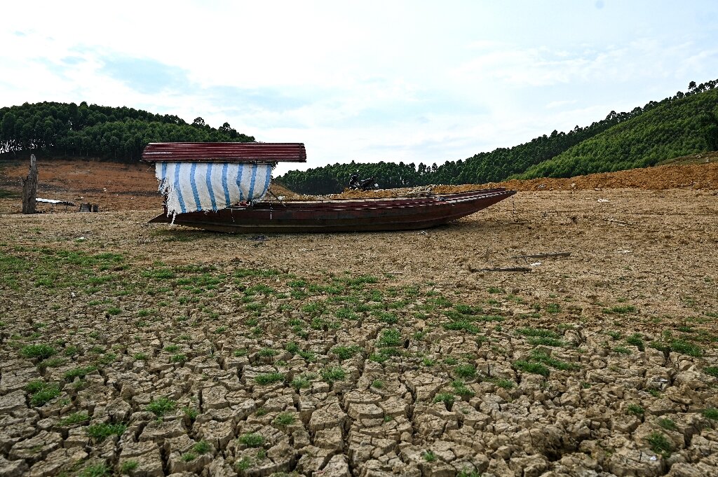 'There is nothing for me': Vietnam drought dries up income