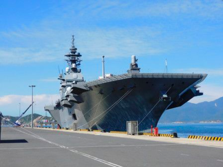 Japan’s largest warship docks at Cam Ranh Port, starting Vietnam visit