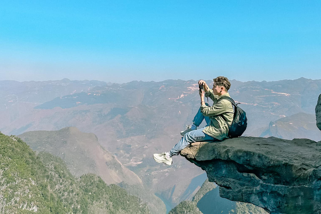 Foreign tourists throw support behind plan for admission to Vietnam’s rock plateau geopark