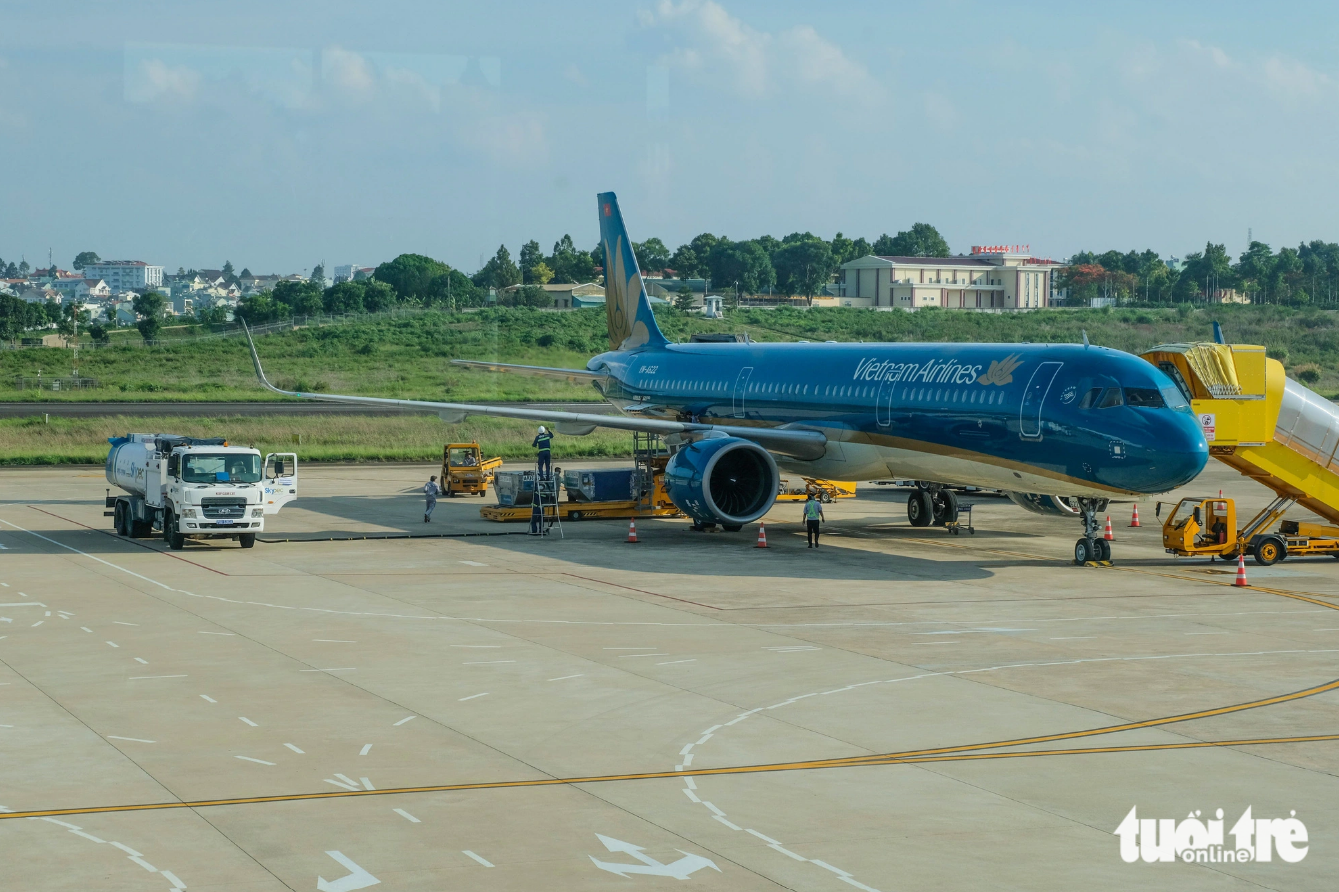 Government wants acceleration in transfer of Vietnam Airlines’ fuel distributor