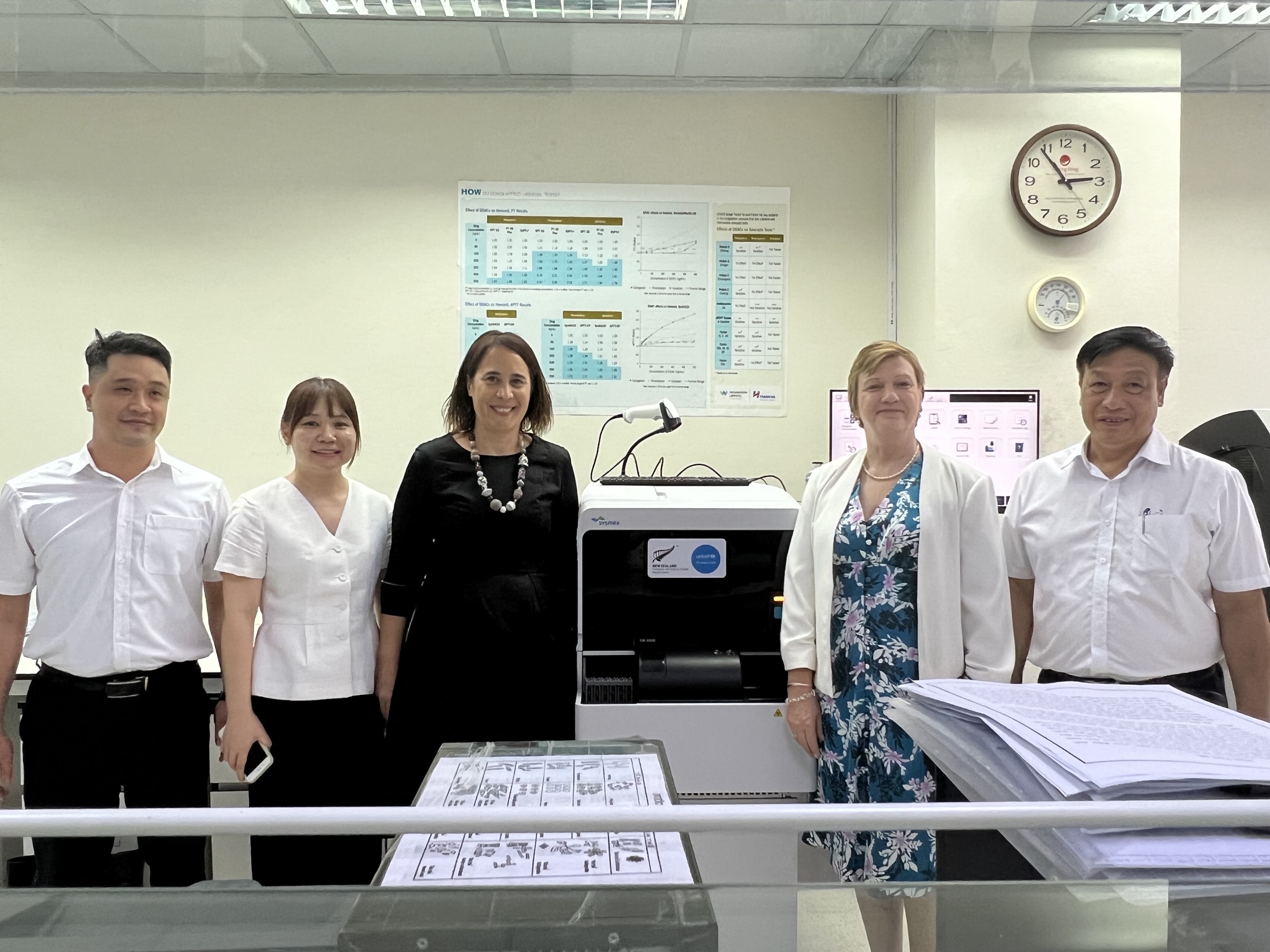 New Zealand donates over $600,000 in medical equipment to Vietnam