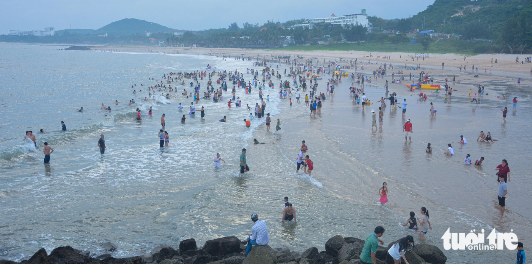 Vietnam’s Phan Thiet City overrun by tourists on weekends