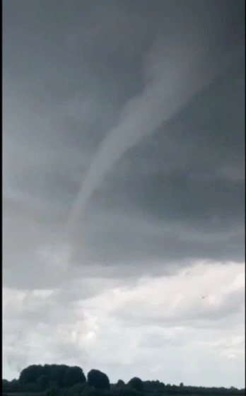 Tornado damages 4 houses in Vietnam’s Mekong Delta region