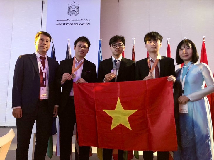 All 3 Vietnamese students win medals at 2023 International Biology Olympiad