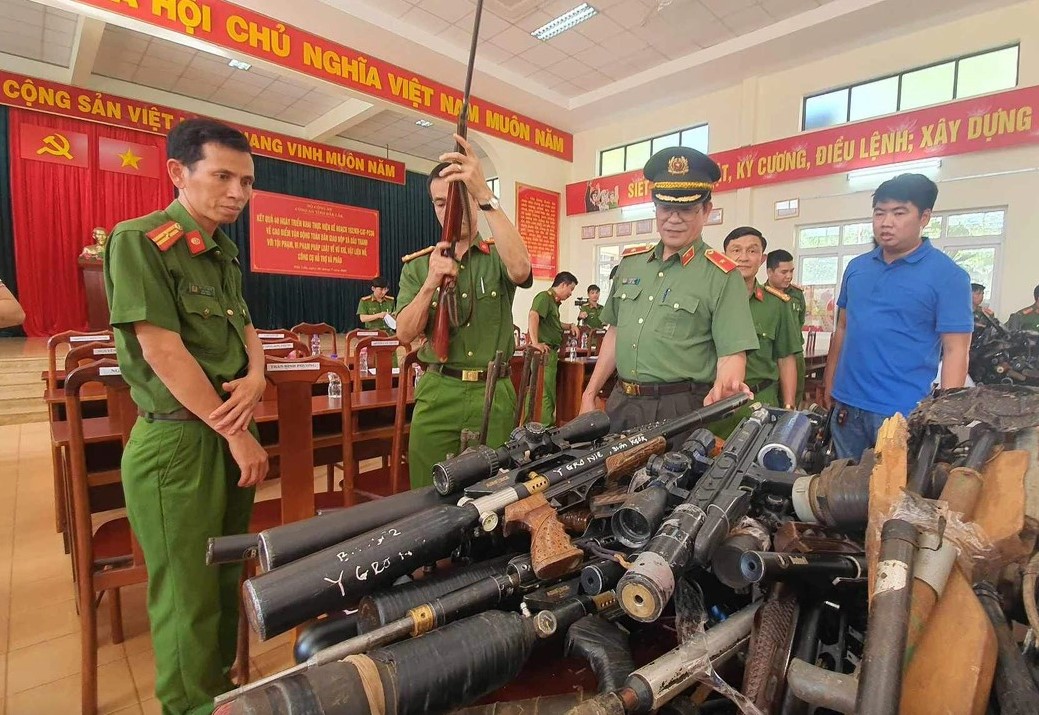 Police collect nearly 4,600 weapons in 40 days in Vietnam’s Central Highlands province
