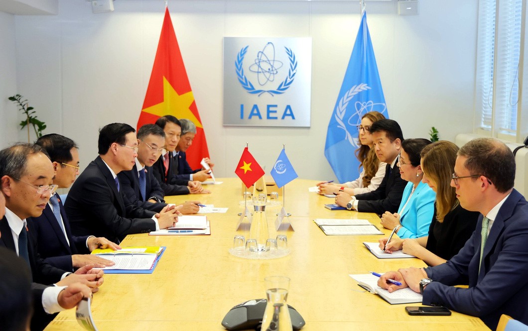Atomic energy agency leader promises technology transfer to Vietnam