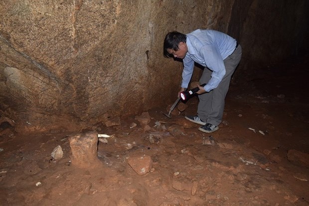 Nearly 200 artifacts dating back 8,000-10,000 years unearthed in northern Vietnam