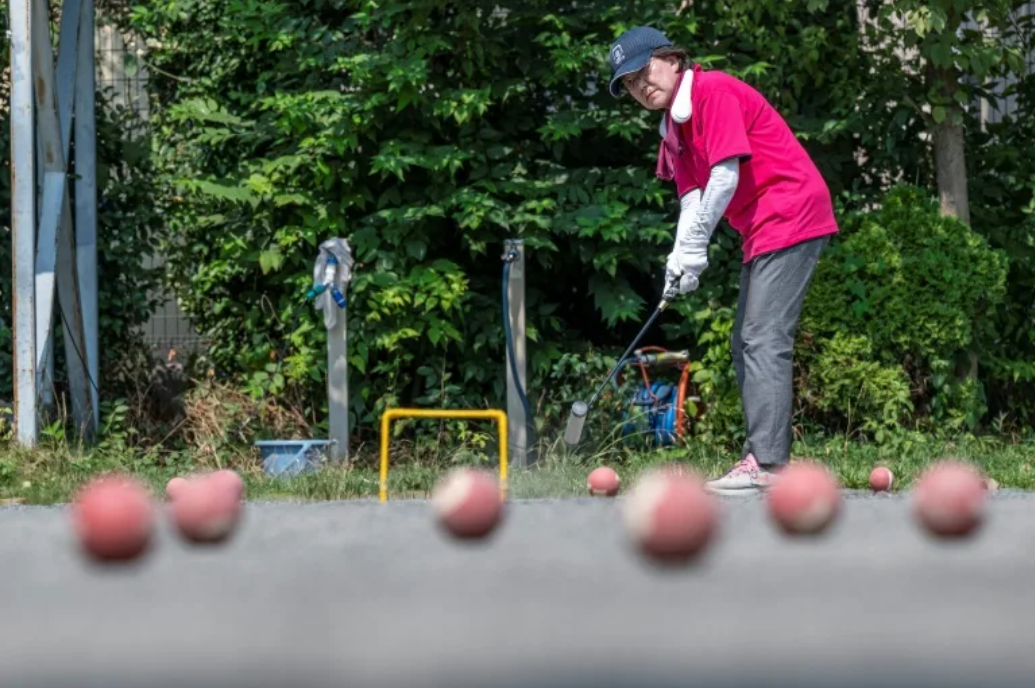 Japan's elderly 'gateball' players unbeaten by the heat