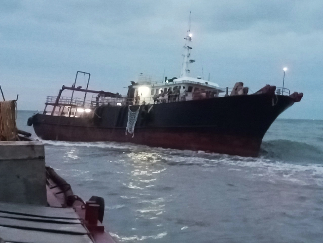 Vietnam rescues 7 Hong Kong sailors stranded at sea