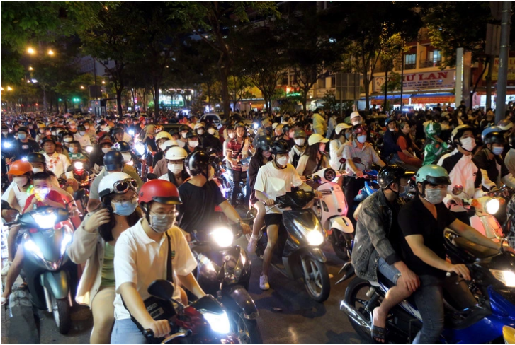 Incentives needed for e-motorbike buyers in Vietnam: expert