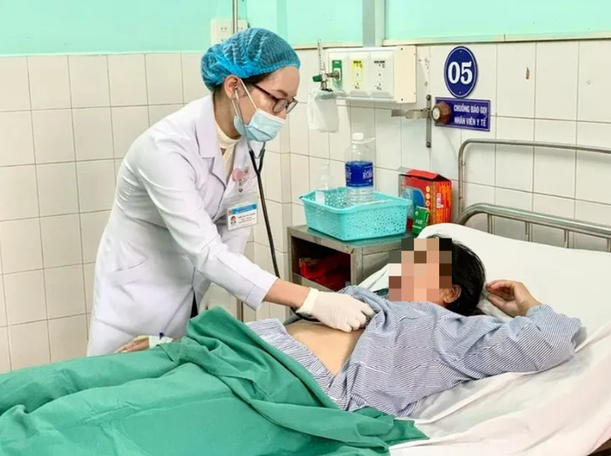 Vietnamese Woman Has 3-Meter Hair Snake Growing Out of Her Scalp