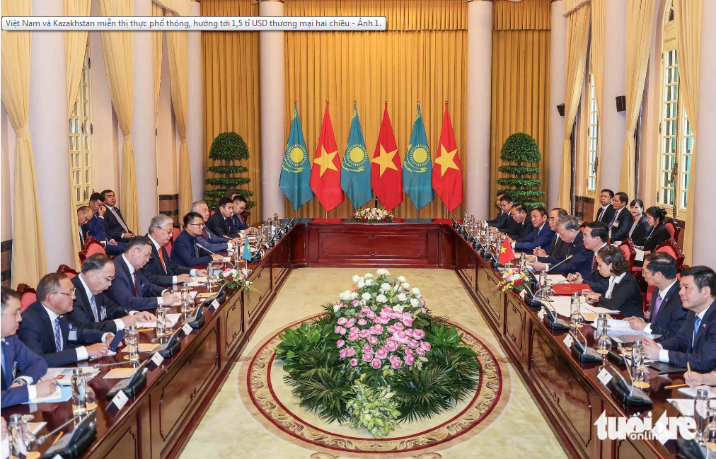 Vietnam, Kazakhstan aim to boost trade to $1.5bn, ink visa exemption agreement