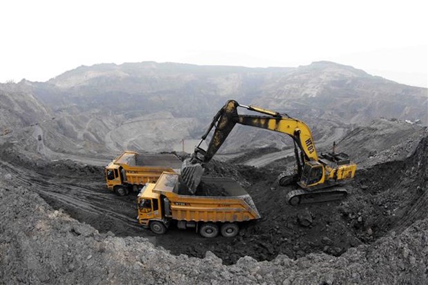 4 killed in Vietnam coal mine collapse