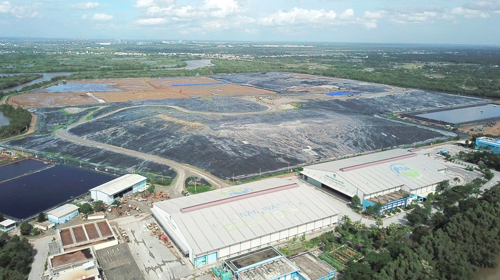 Near-full landfill faces uncertain future in Ho Chi Minh City