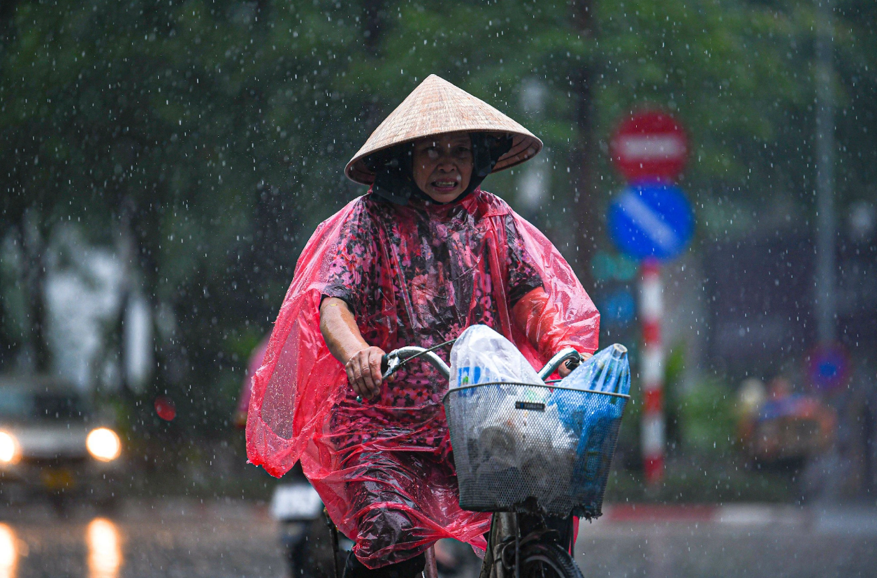 Heavy downpours forecast to dampen northern Vietnam through Thursday