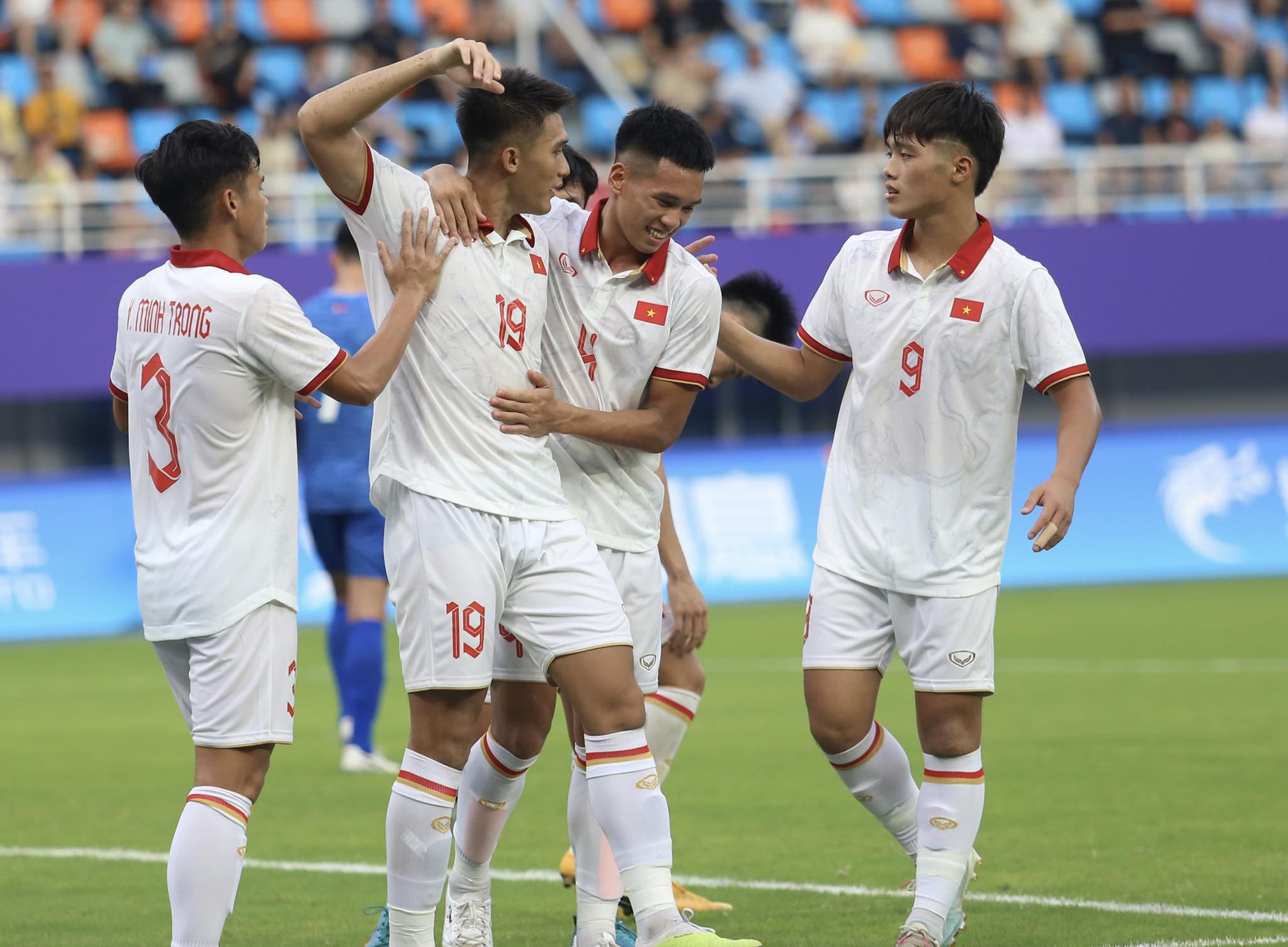 Vietnam open Asian Games football campaign with Mongolia victory