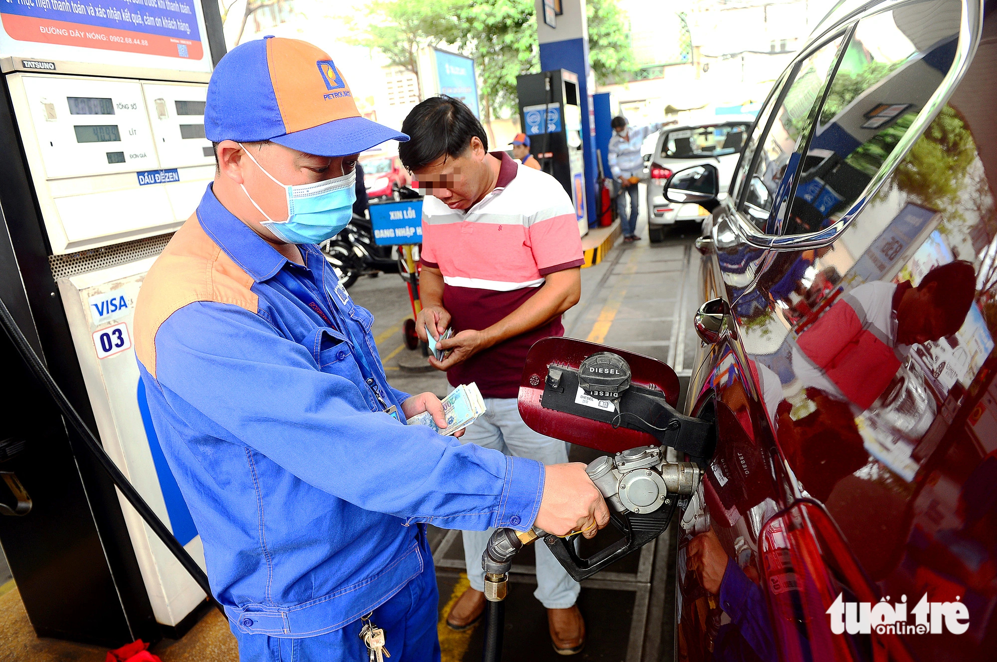 Vietnam sees sharp hike in petrol prices