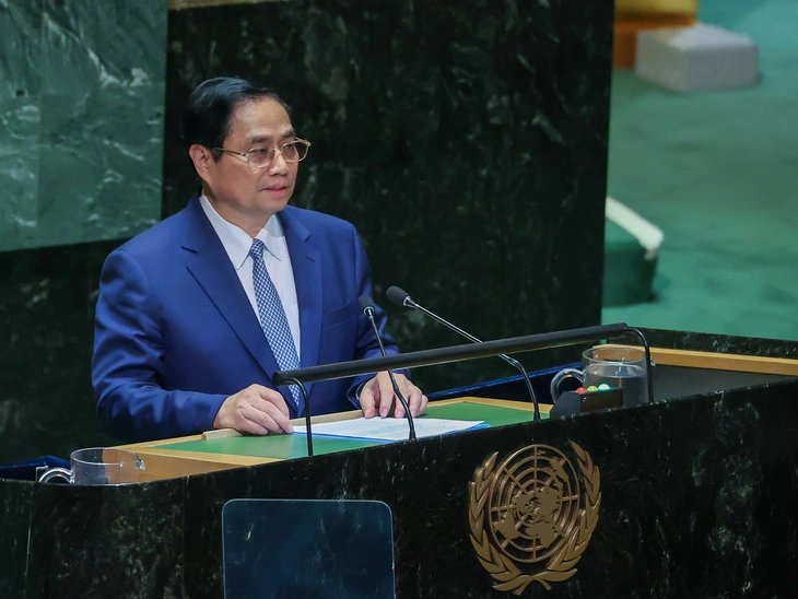 Vietnamese PM raises five solutions for world’s peace, cooperation, development