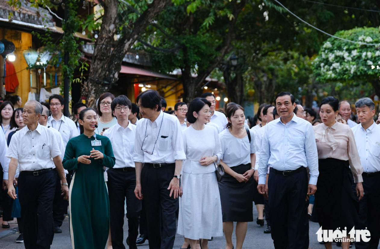 Japan’s crown prince visits Vietnam's Hoi An