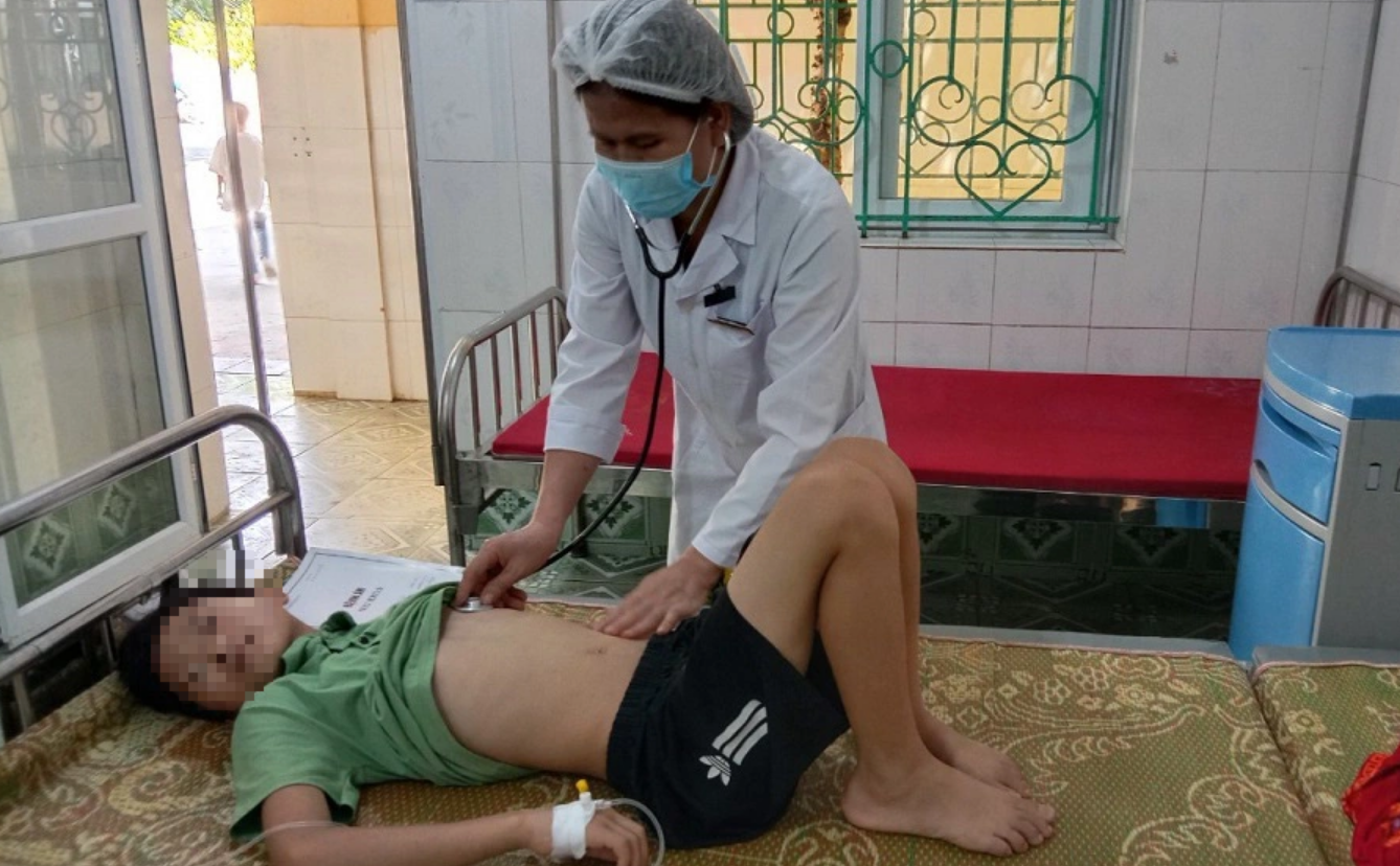 30 students suffer suspected poisoning after downing soft drinks in northern Vietnam