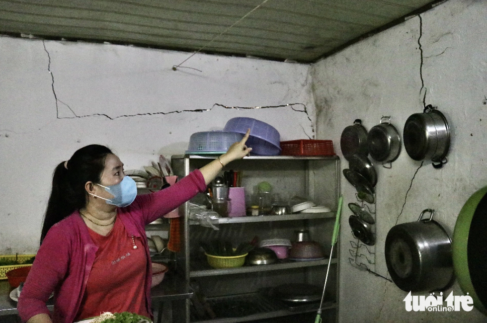 Sewer robots tilt houses in Ho Chi Minh City