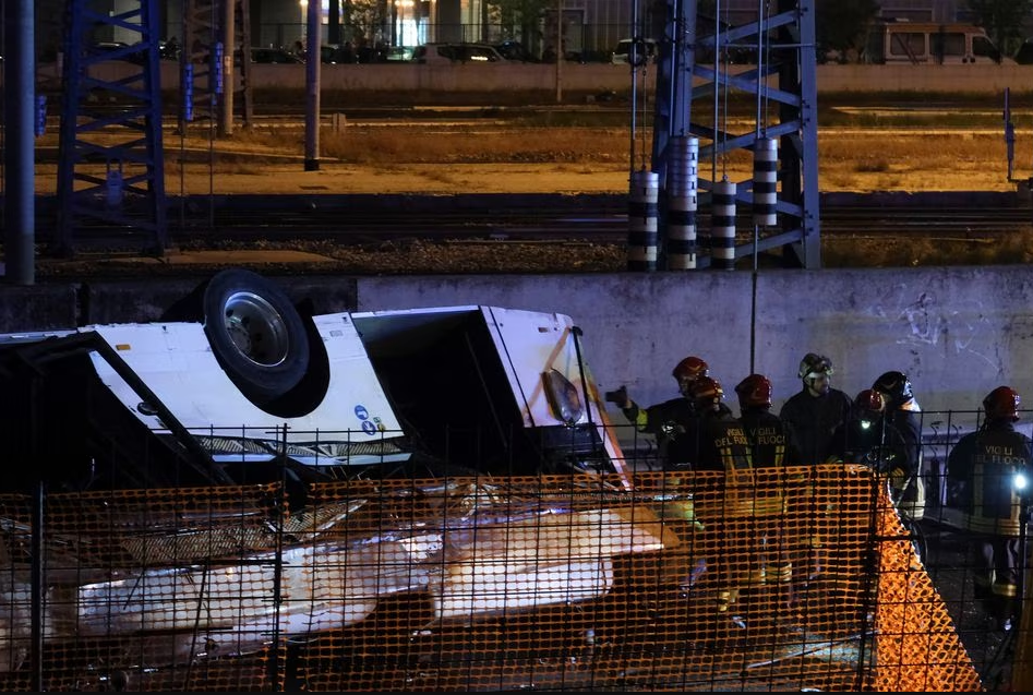 At least 21 dead after Italian bus carrying tourists falls from Venice overpass