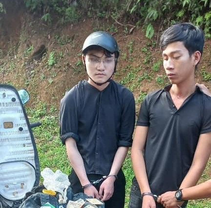 Vietnam police arrest 2 young men who shot 2 sanitation workers