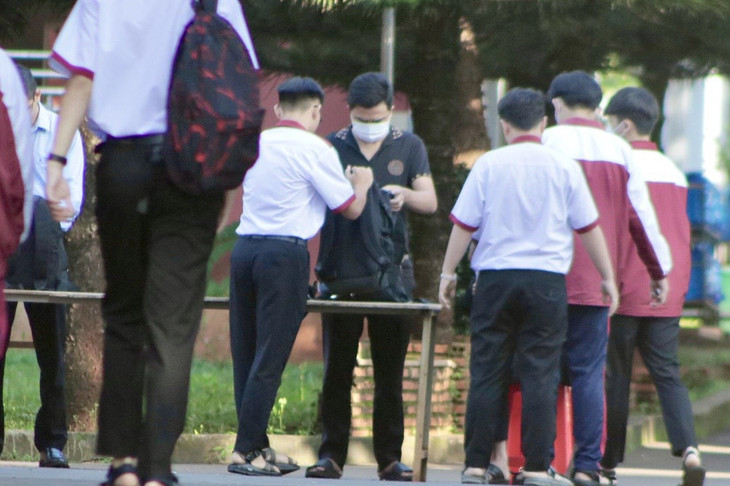School in Vietnam’s Central Highlands stops daily full-body searches following media reports